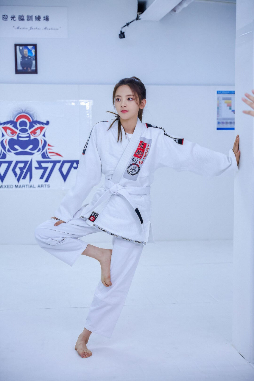 杨超越  美腿玉足合集