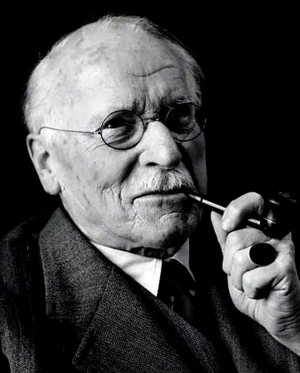 1 一个人毕其一生的努力,就是在整合他自童年时代起就已形成的性格.