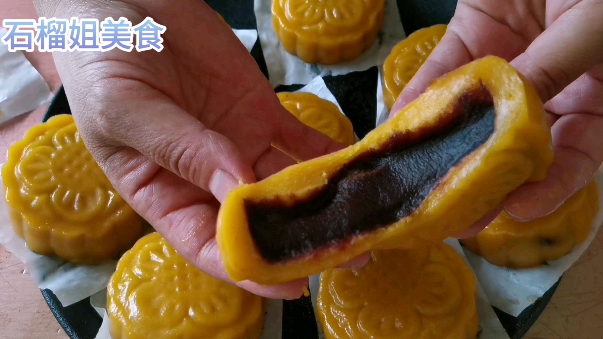 南瓜月饼的家常做法,软糯香甜,无油少糖更健康