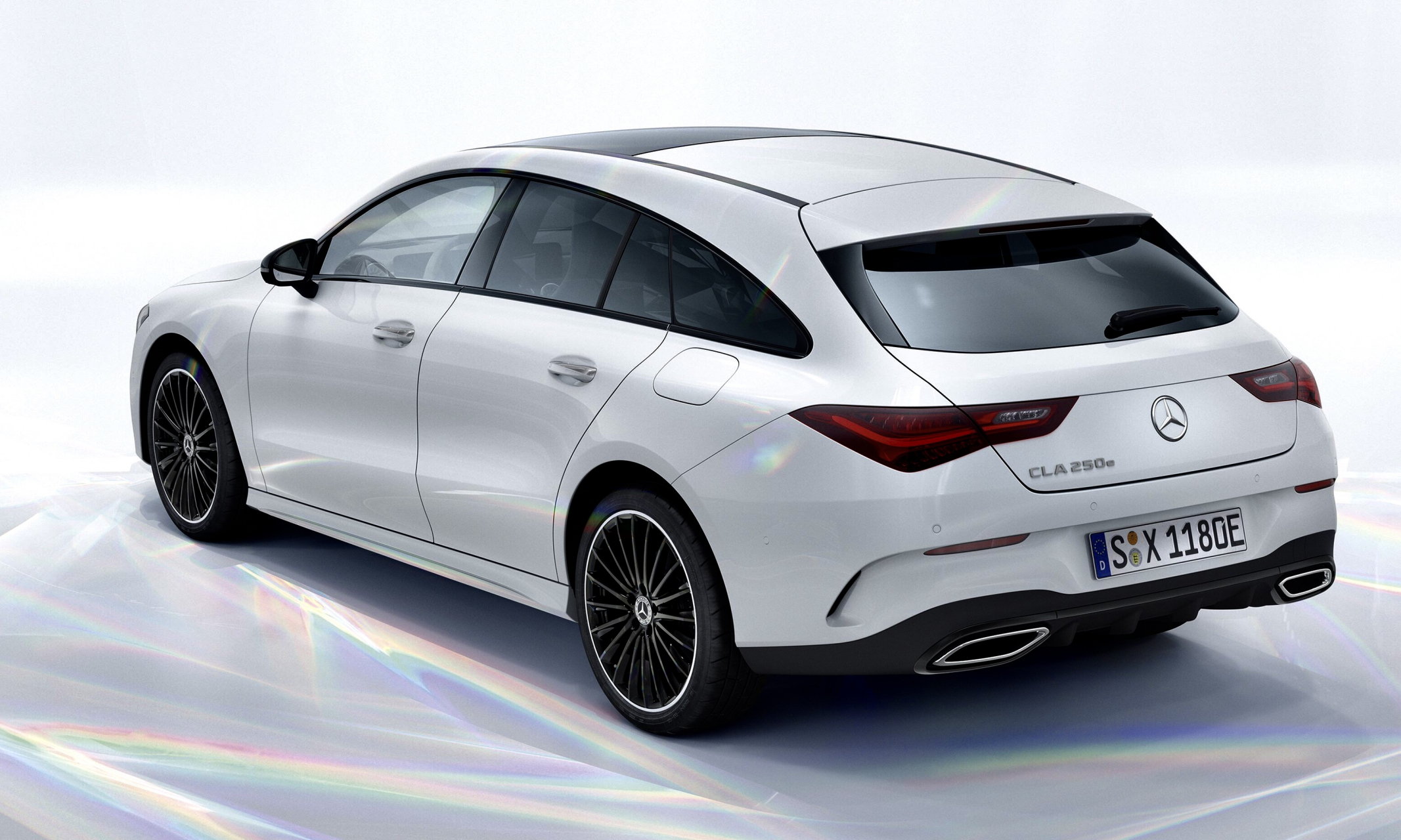 2024款奔驰cla-amg新能源,简直比轿车款好看太多