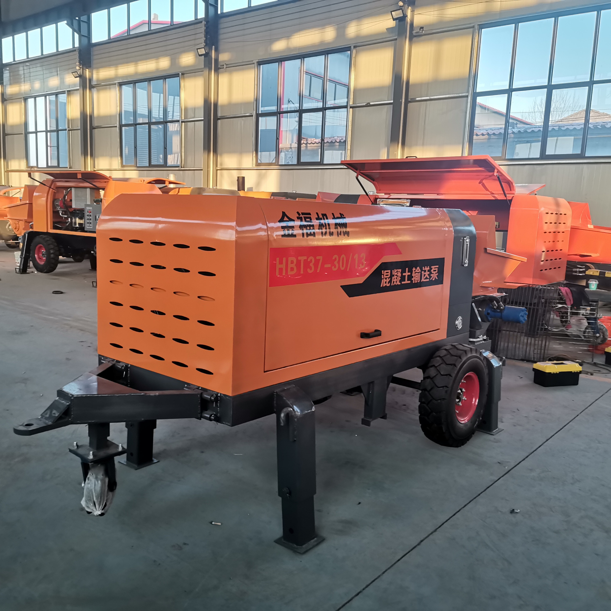 小型混凝土泵,30型混凝土输送泵,打地暖回填的泵机