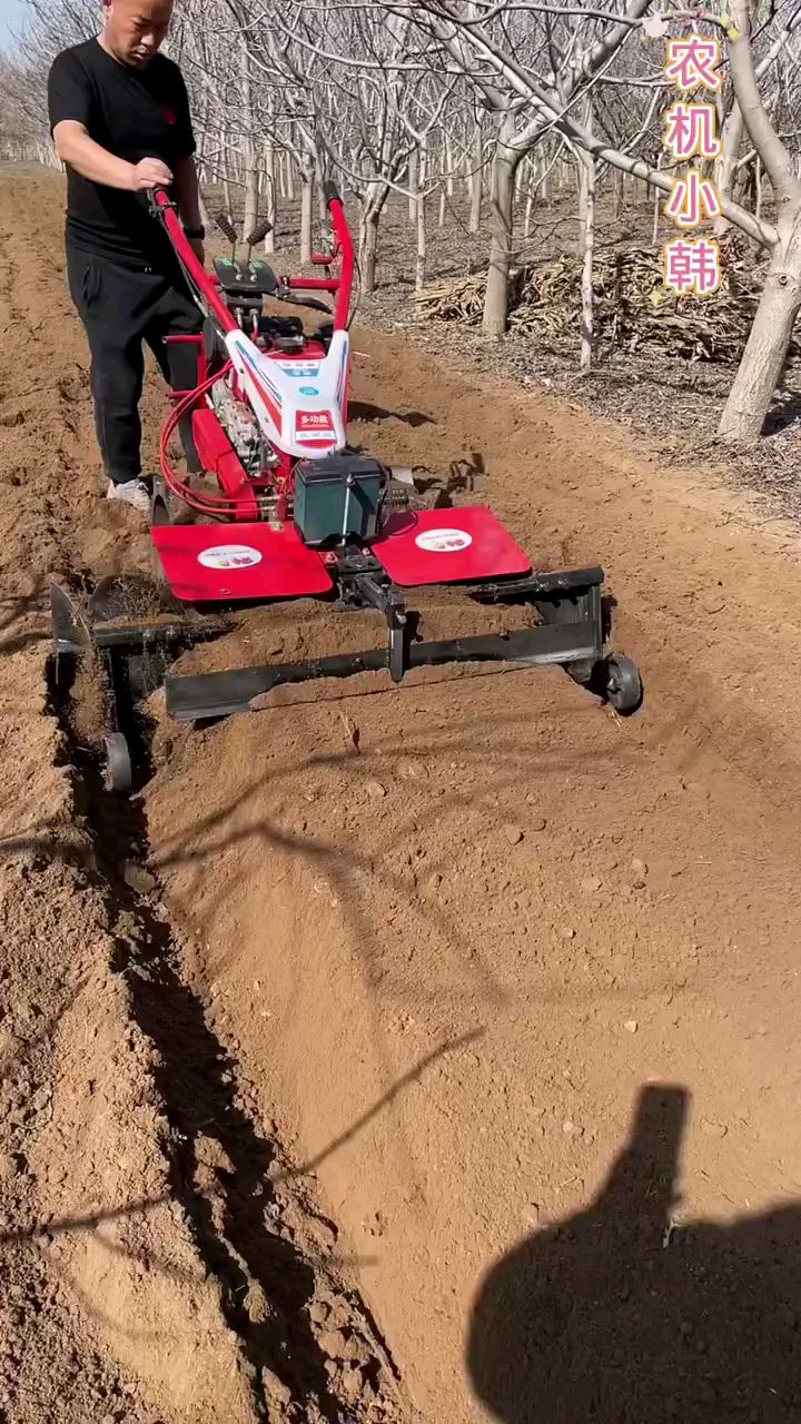 四驱微耕机多功能旋耕开沟起垄机