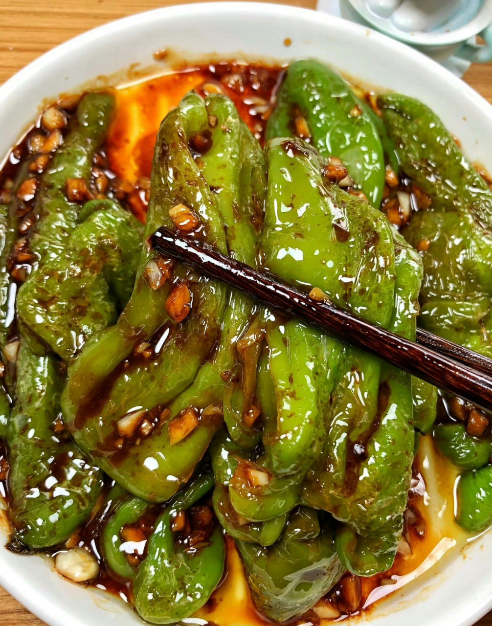 一道比肉还下饭的家常菜虎皮青椒,做法简单,一学就会,不知道吃什么的