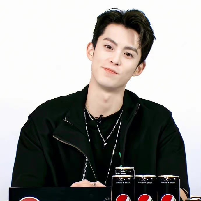 明星头像|王鹤棣