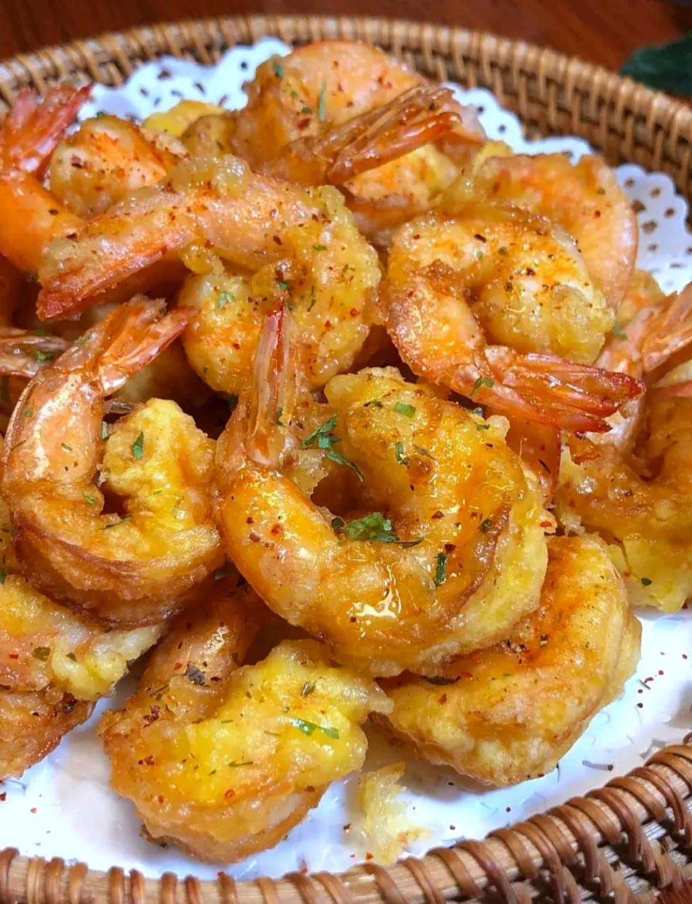 今天分享一道椒盐虾的做法,一口一个香香脆脆的超好吃!#美食