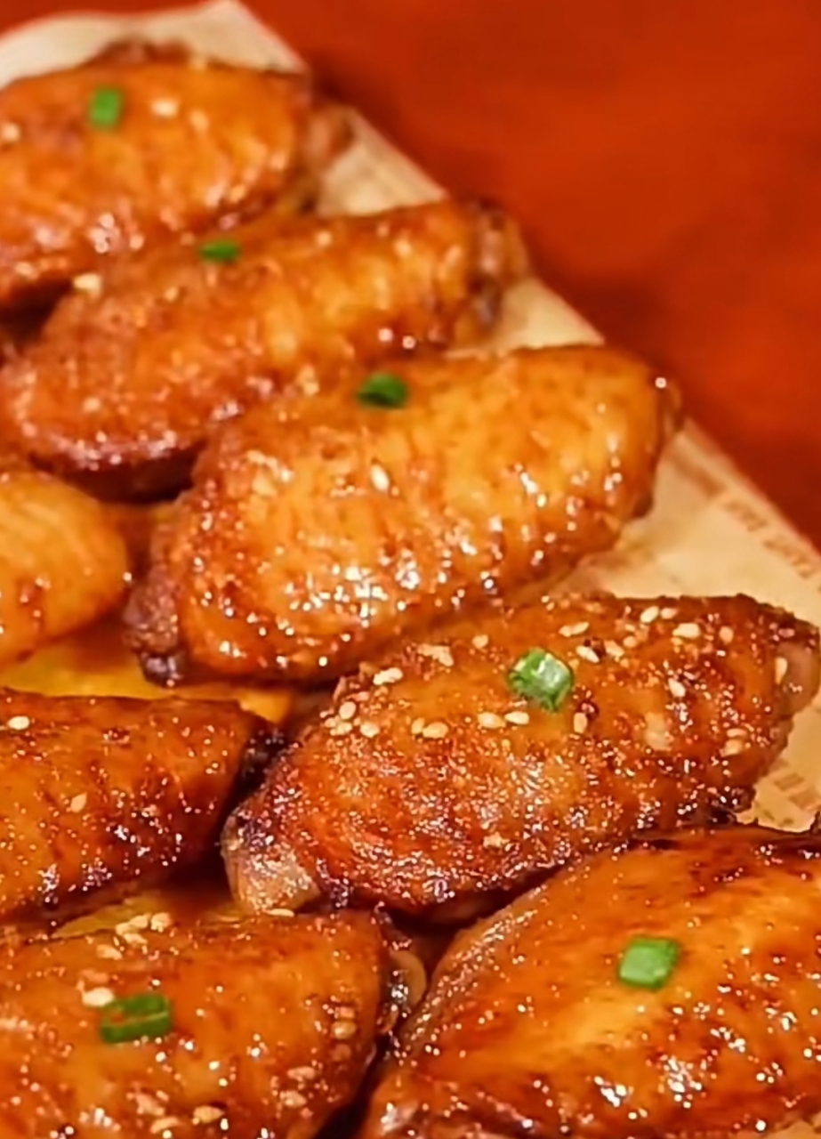 周末美食,烤鸡翅,孩子们的最爱,做一次孩子会蹦起来夸妈妈万岁!