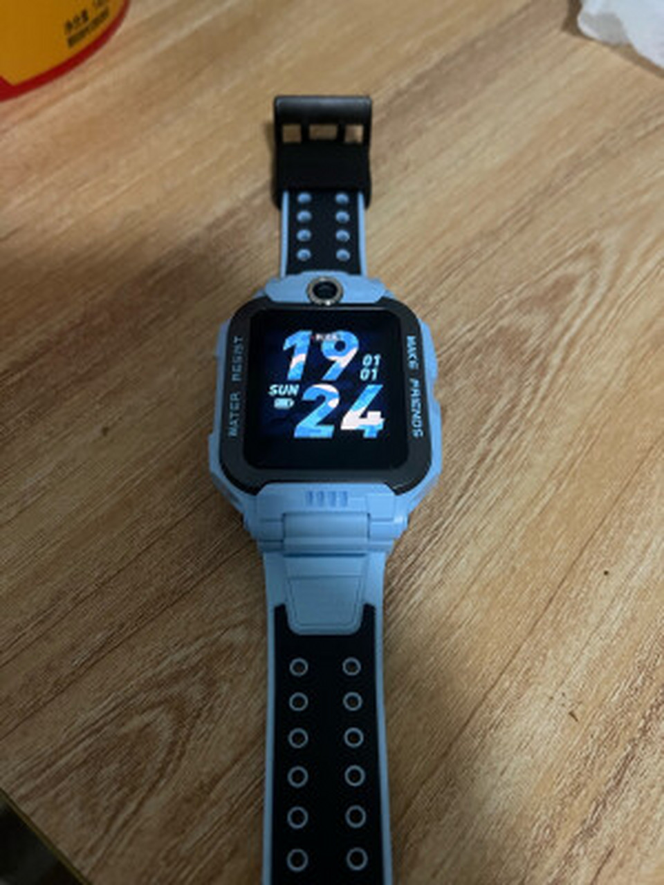 小天才儿童电话手表z6s防水gps定位智能手表 学生儿童移动联通电信4g