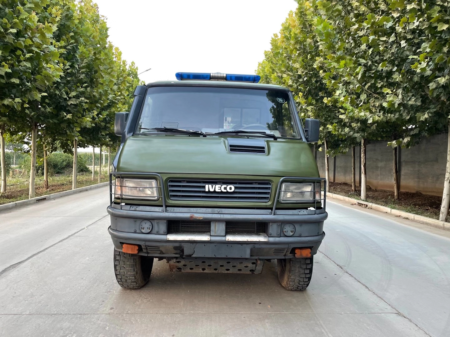 新到退役极品 四驱依维柯2045野战特车