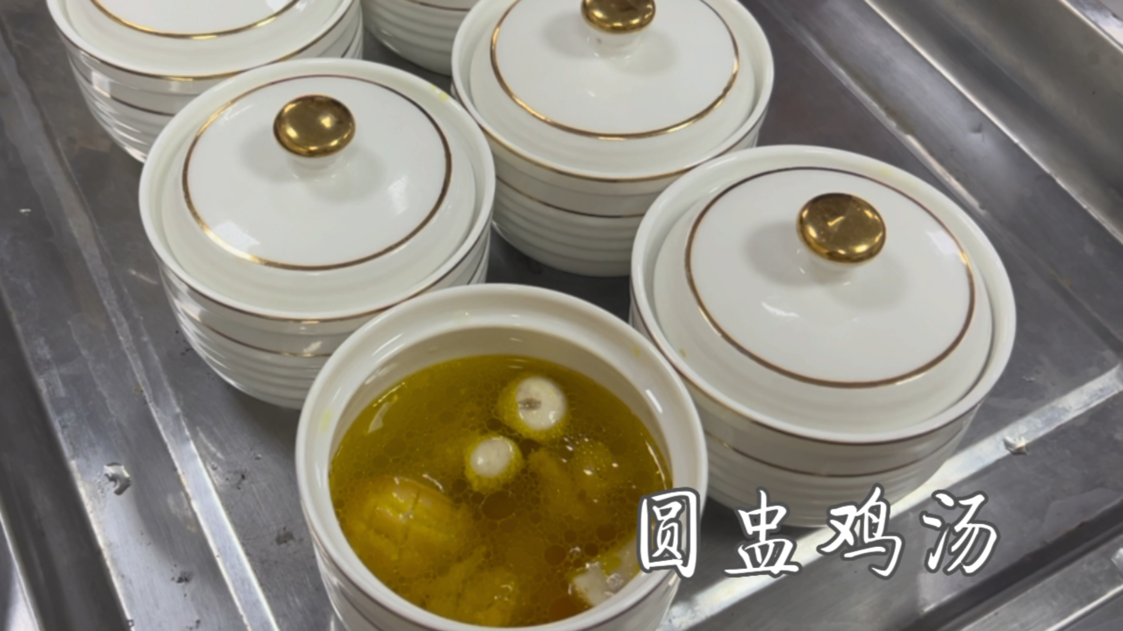 鸡汤这样做,不放鸡精味精,汤清味鲜