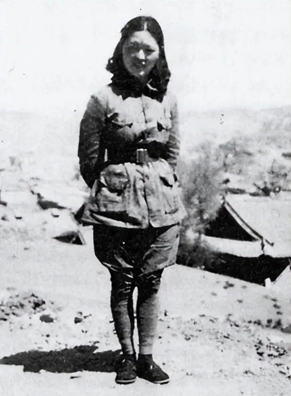 大s撞脸延安时期第一美女?