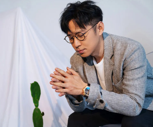 从渣男尓豪到铁血军人秦锋,《特战荣耀》高鑫打破形象亮出王炸