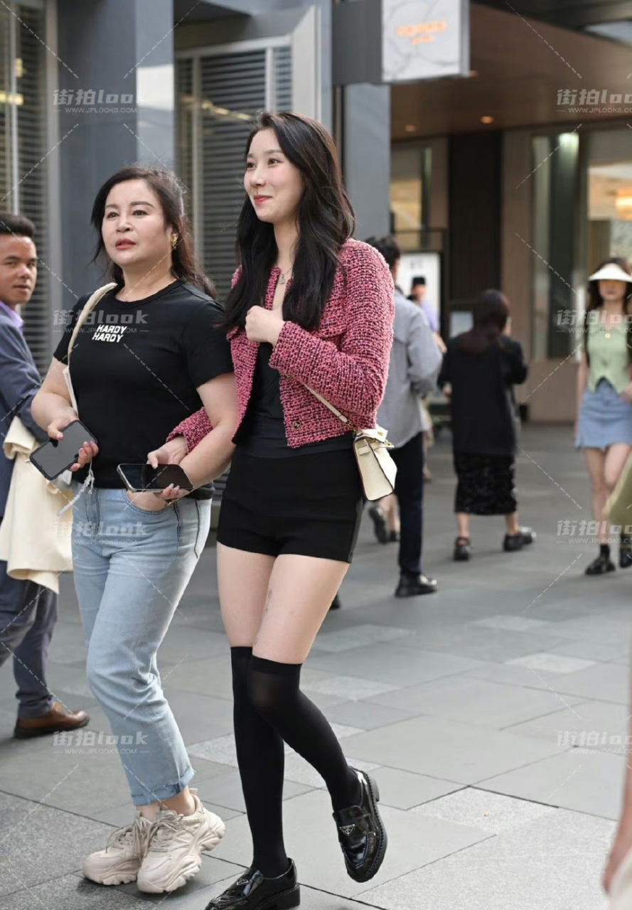 这是你们要的成都街拍美女