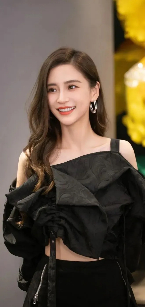 光脚看身高,angelababy这次不能作假了!