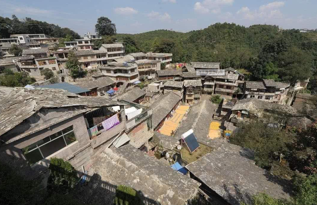 花溪镇山村