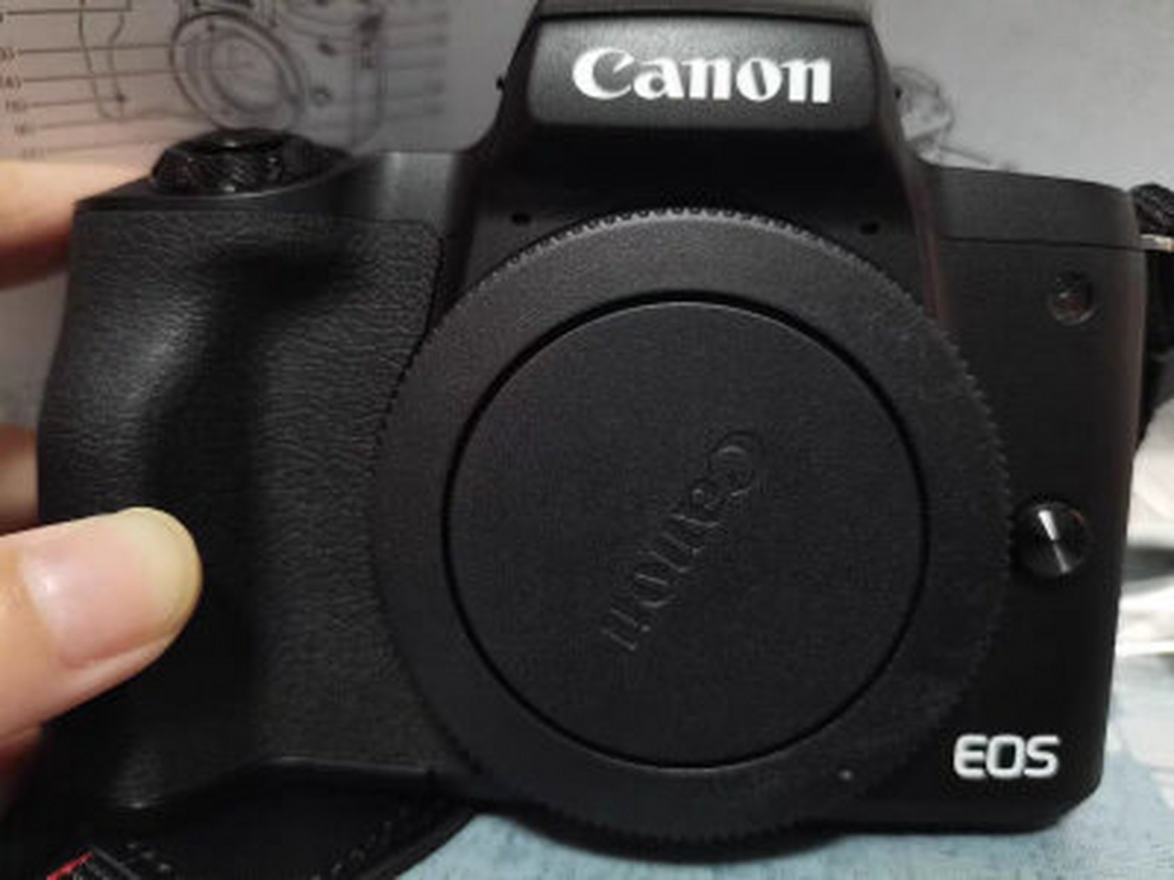 佳能d200二代对比m50,佳能m50港行区别  佳能m50其实也还可以,外表