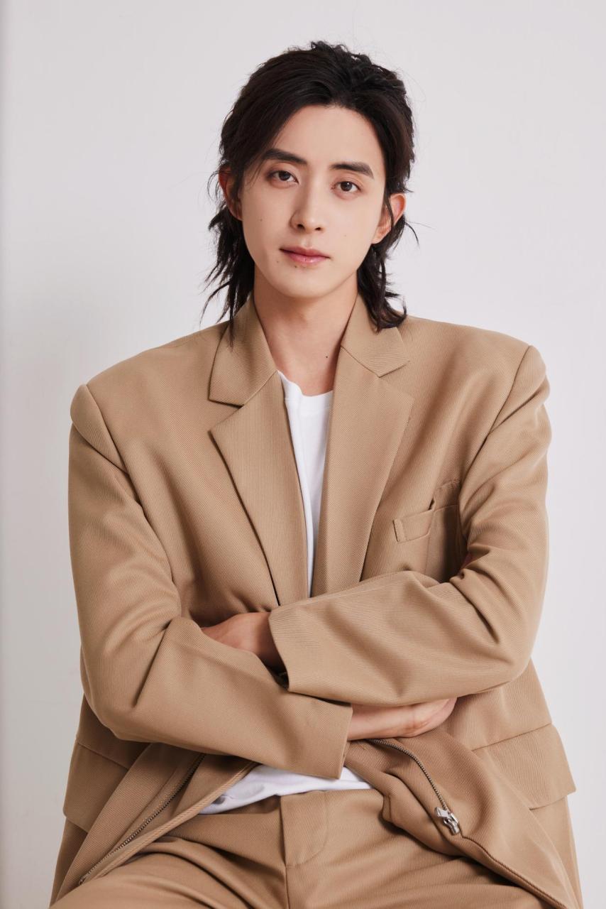 敖瑞鹏壁纸写真[小红花][鲜花]