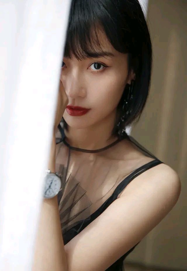 田沅精美壁纸:优雅干练,温婉动人!