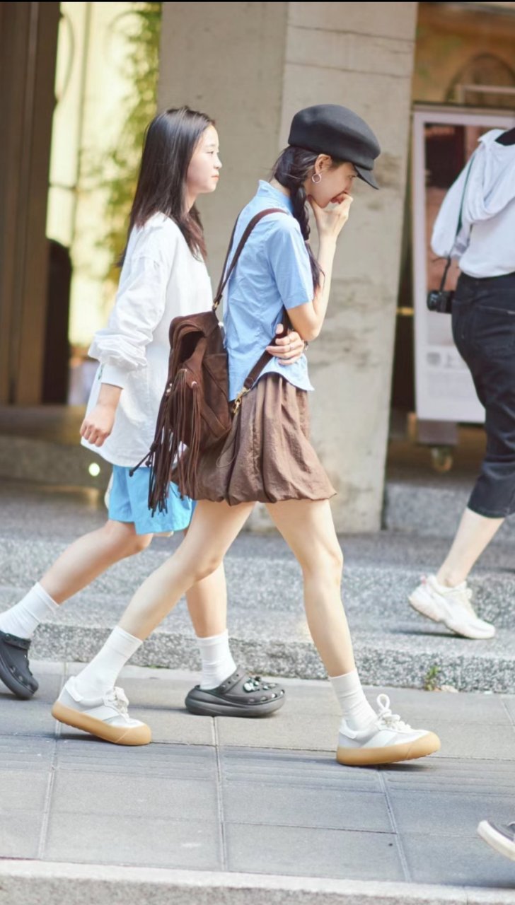 章若楠上海街拍