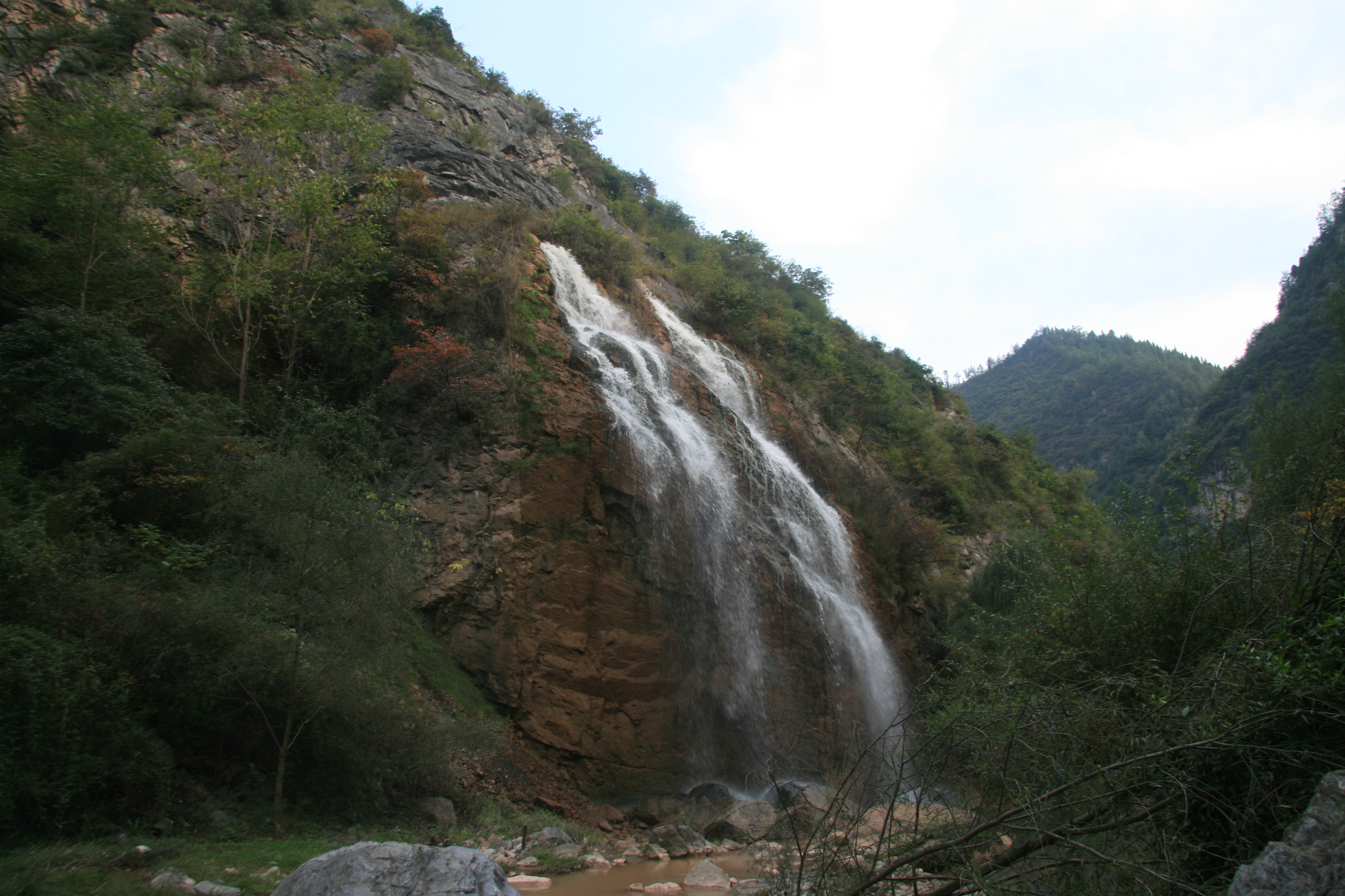 成县西峡一个人文景观和自然风光共同的景区