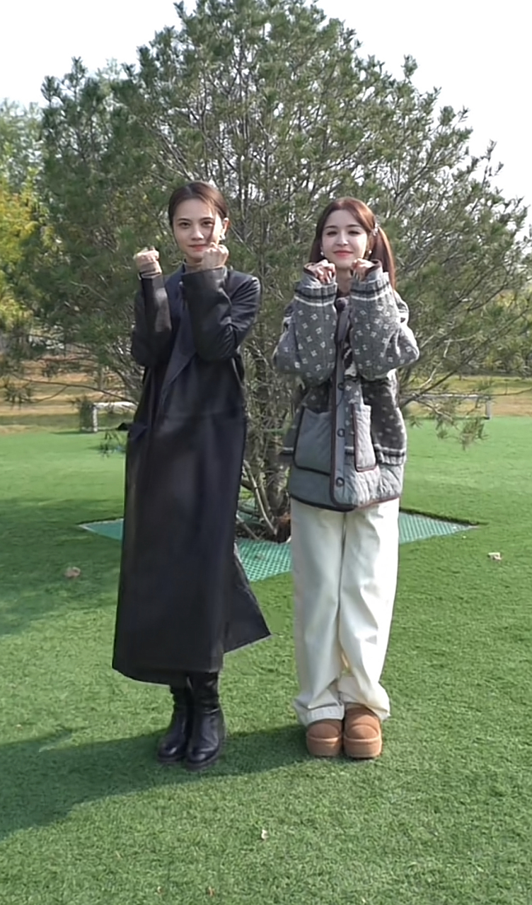 姜珮瑶这么高的吗?[泪奔]我一直以为她是小个子女生