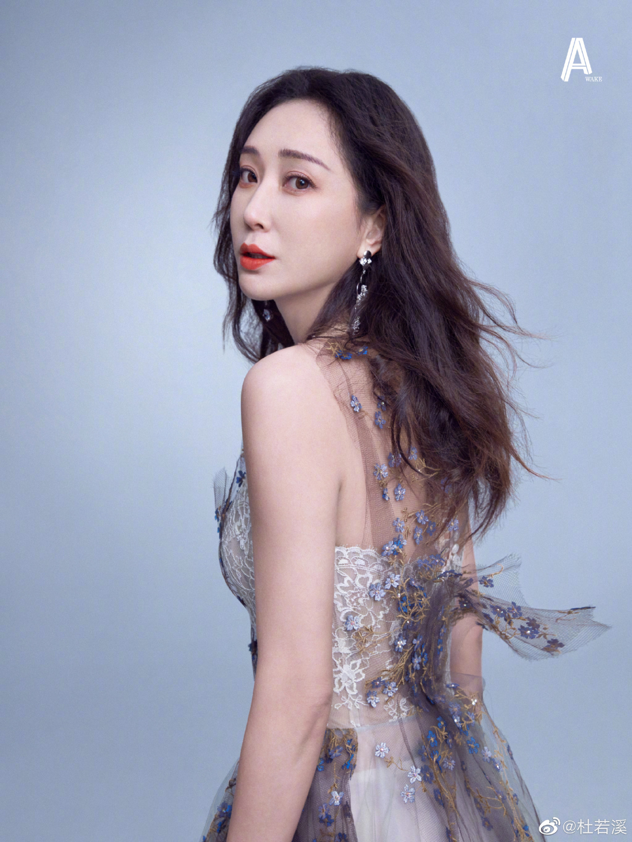 杜若溪封面写真,气质优雅,美丽迷人