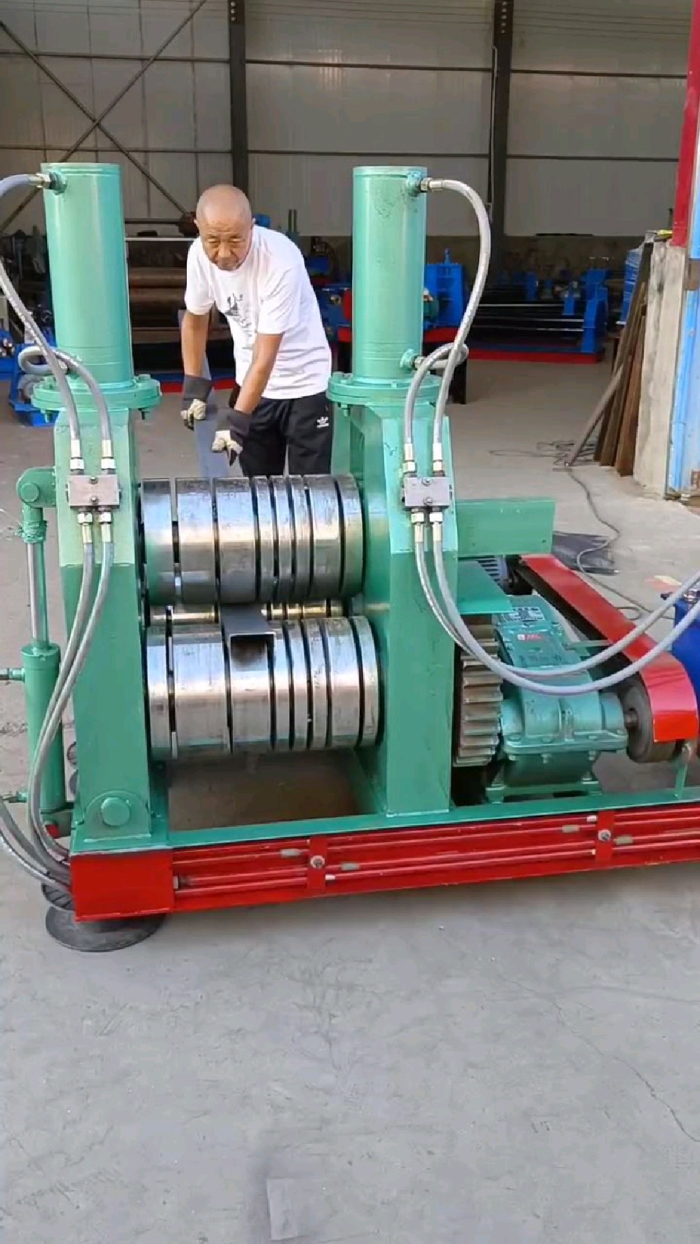 槽钢卷圆机使用方法