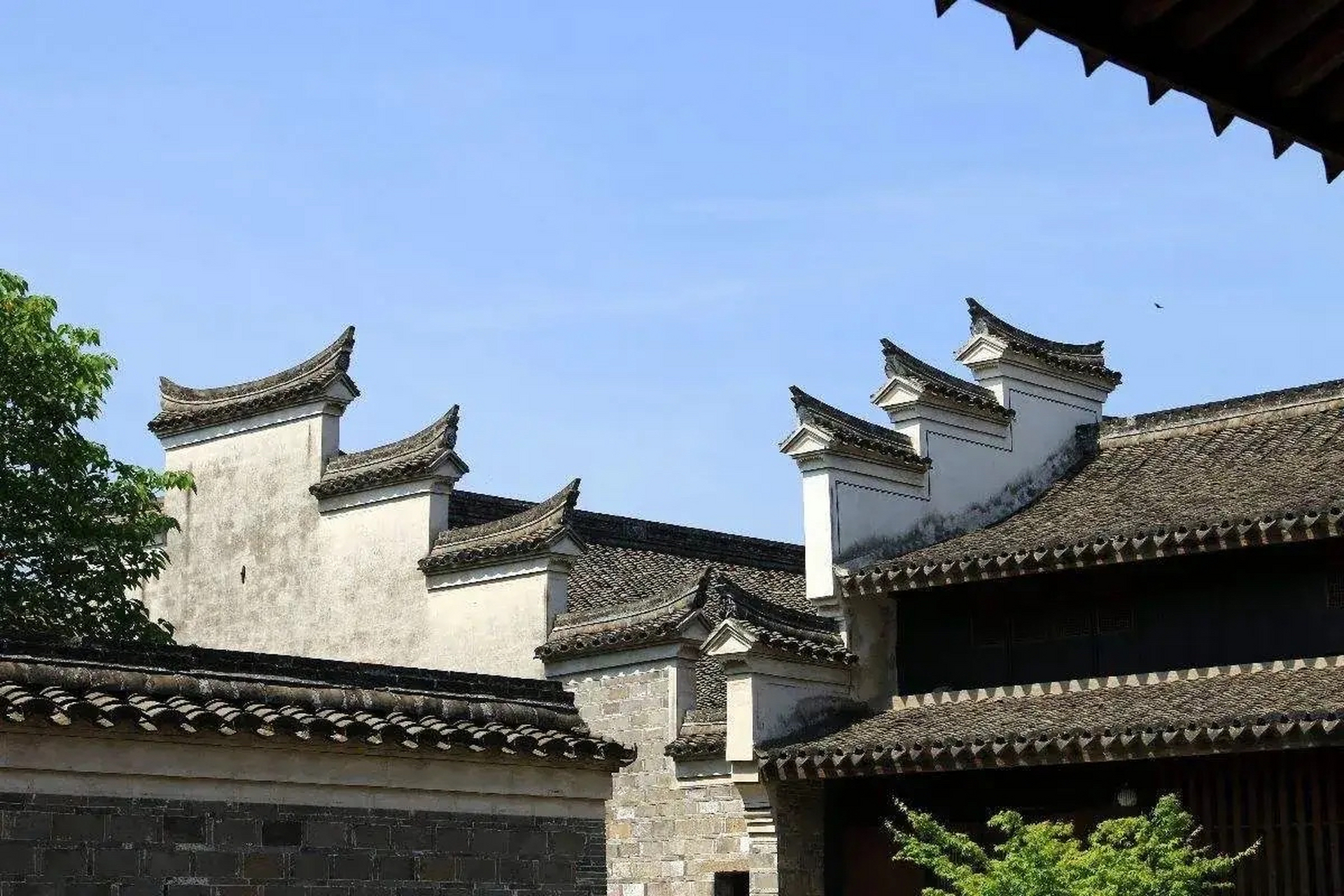 徽派马头墙争议不断,江西老表总是说徽派源于赣派,皖南人都是江西人