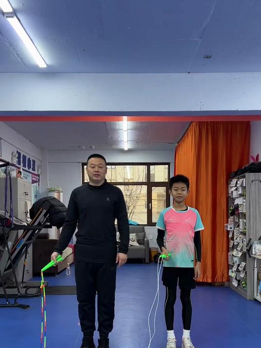 
五年级体育跳绳进阶训练（双摇）
