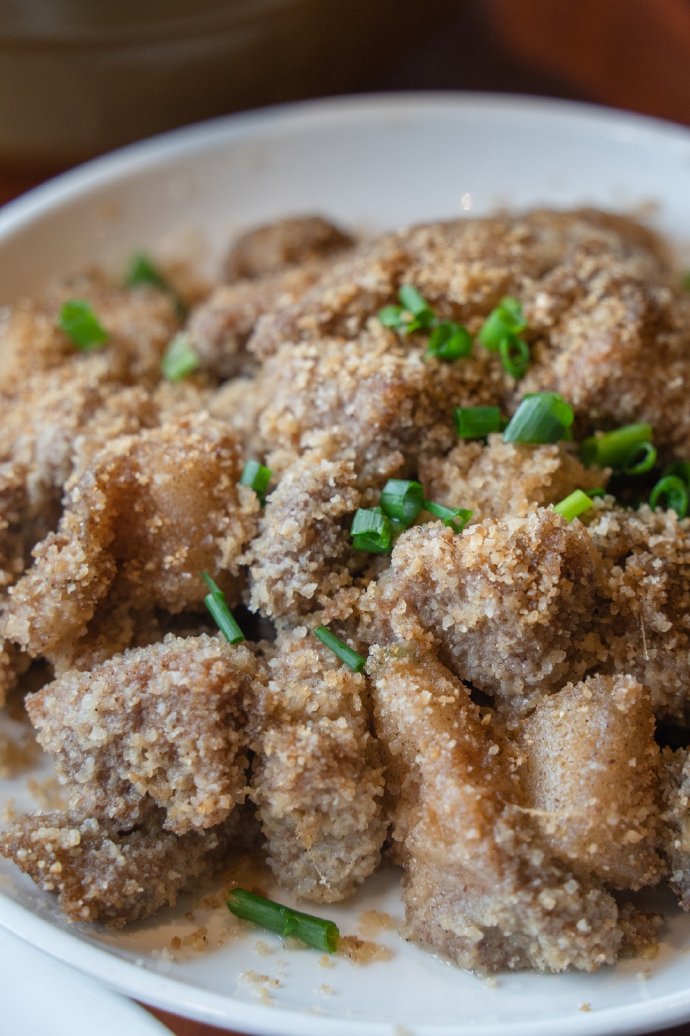 这次也是将上林的特色美食尝了一遍,如西燕扣肉,黑豆猪脚,上林白切鸡