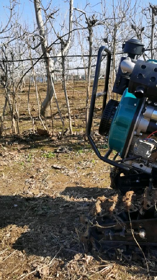 四驱微耕机大直连链轨微耕机玉柴动力云耕农业机械-度小视