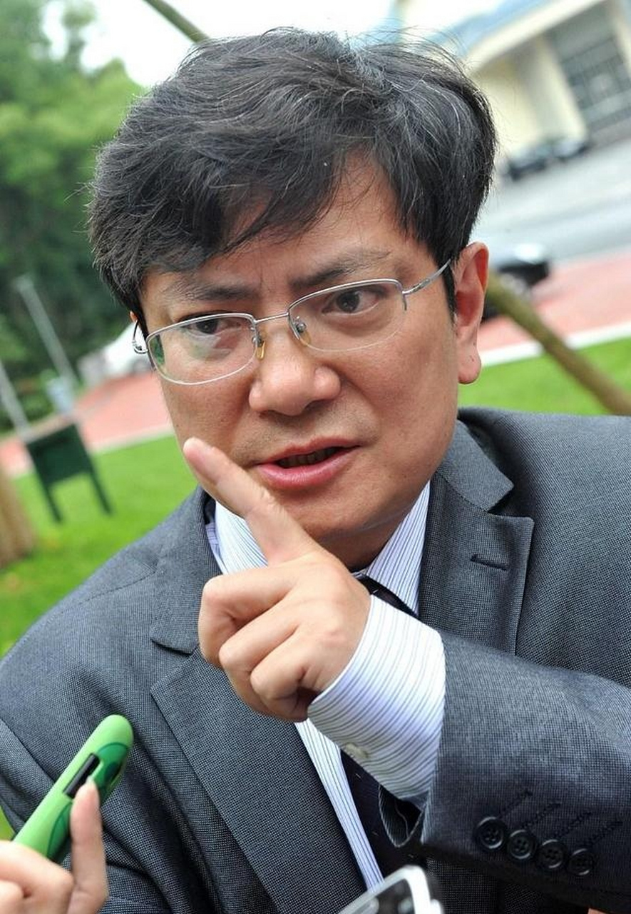 在日本,家庭拥有小轿车的普及率很高,平均每个家庭已经拥有两辆车.