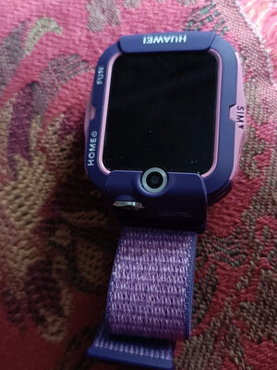 华为儿童手表4x与小天才z5a对比,华为儿童手表4x和4x新耀款的区别