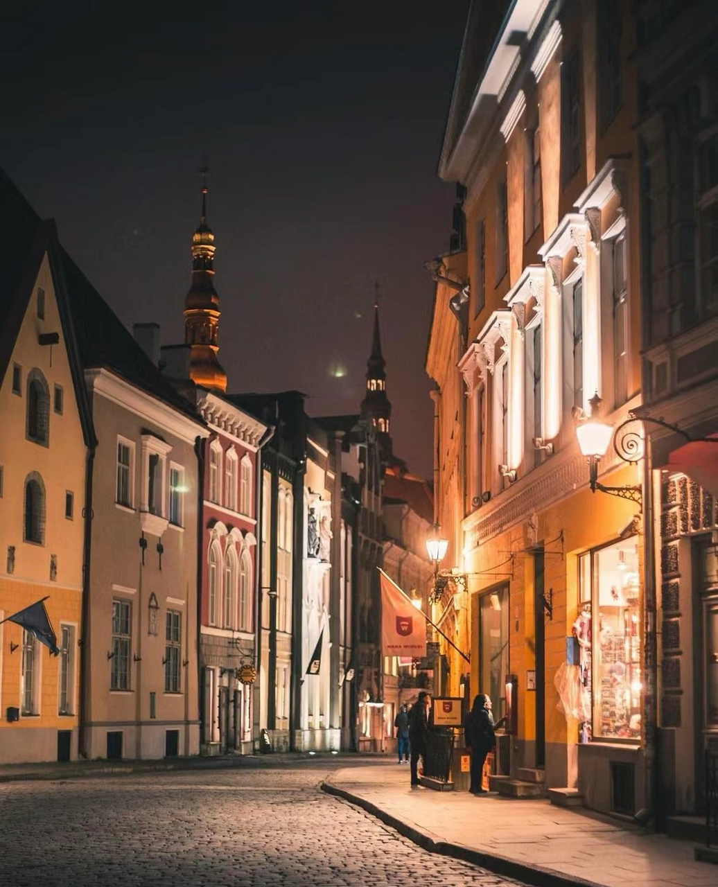 塔林是爱沙尼亚的首都,是欧洲古城气息浓郁的城市之一,拥有迷人的