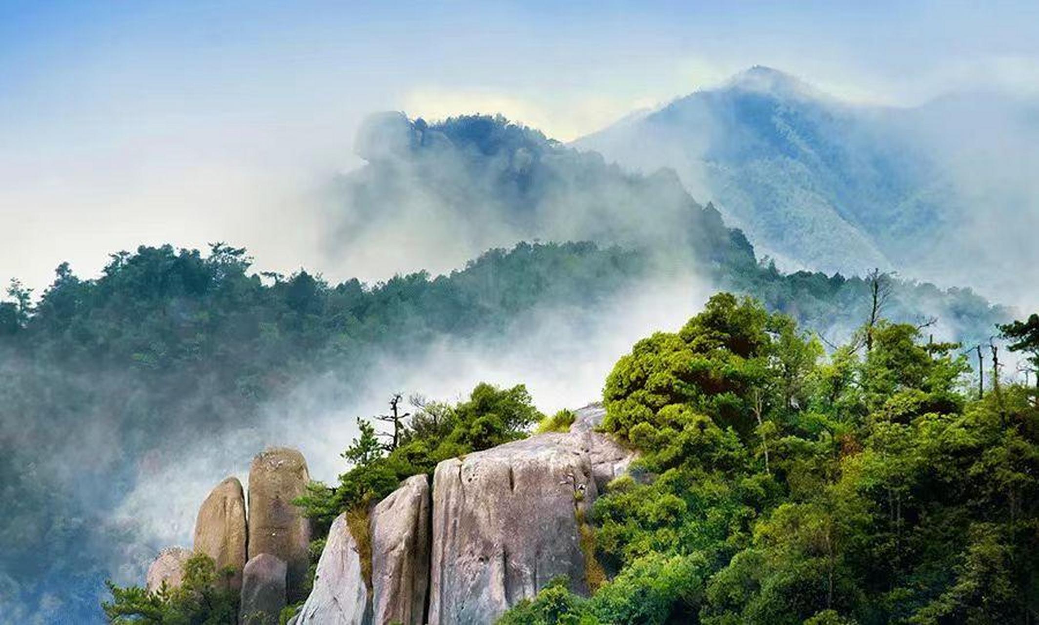 金秋游亚运# 在山清水秀的浙江省衢州江山市,有一座"东方游圣"徐峡屯