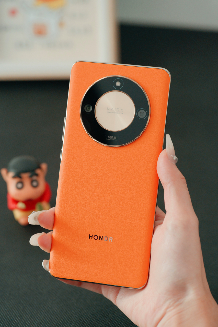 荣耀x50这个燃橙色泰酷辣! 搭载第一代骁龙6处理器,首款1.