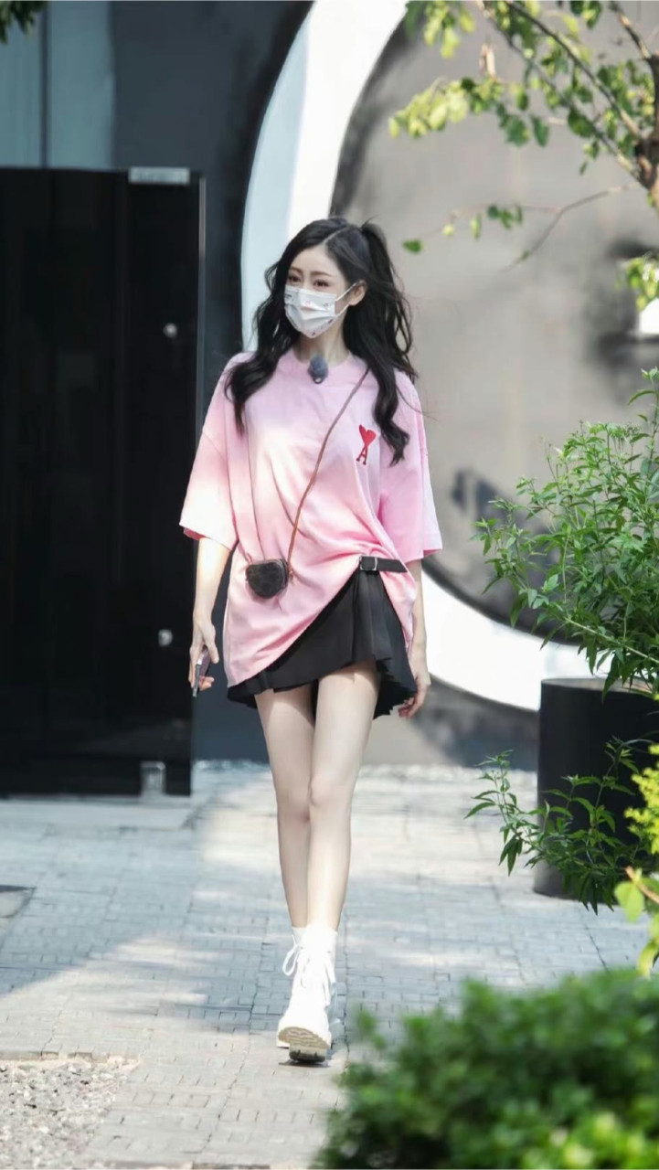 张天爱的身材# #张天爱大长腿