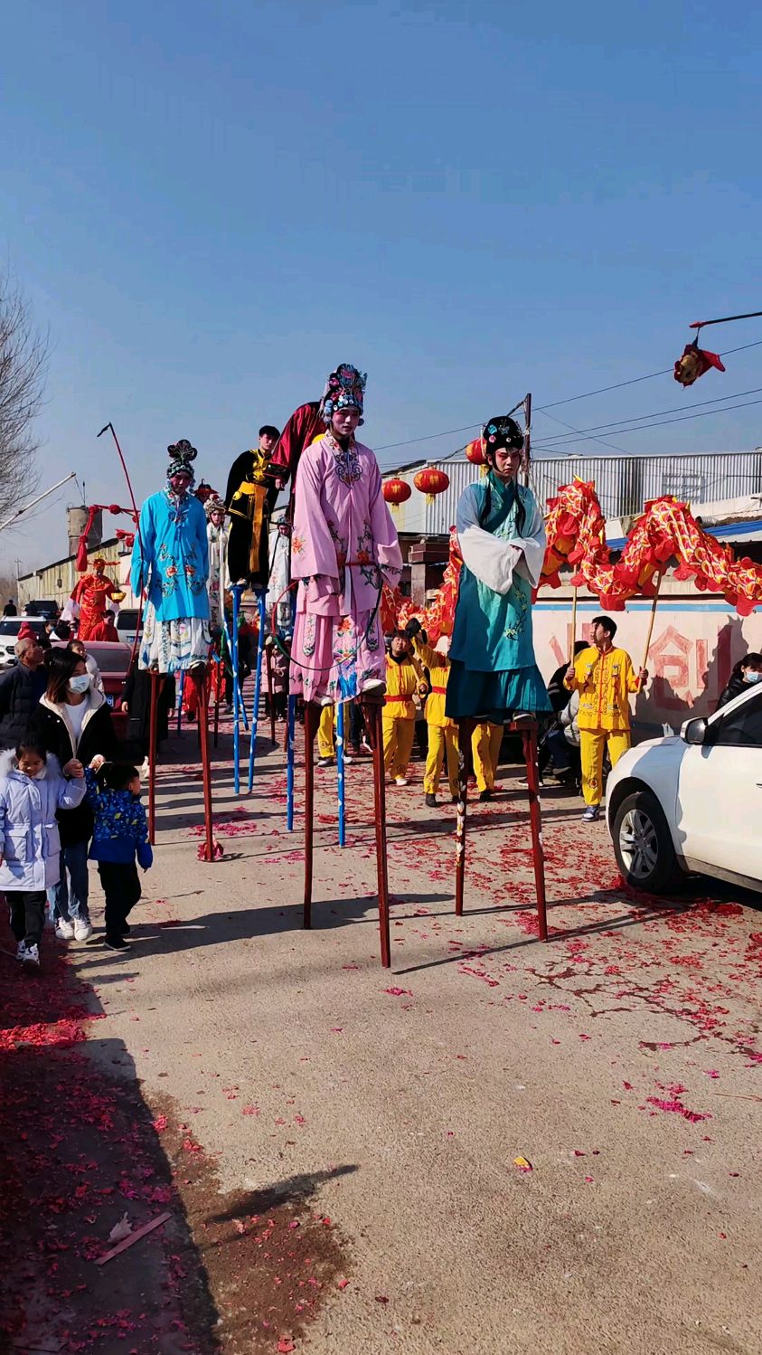 山东非遗济南西关高跷拜大年!春节民俗喜庆热闹!来看看-度小视