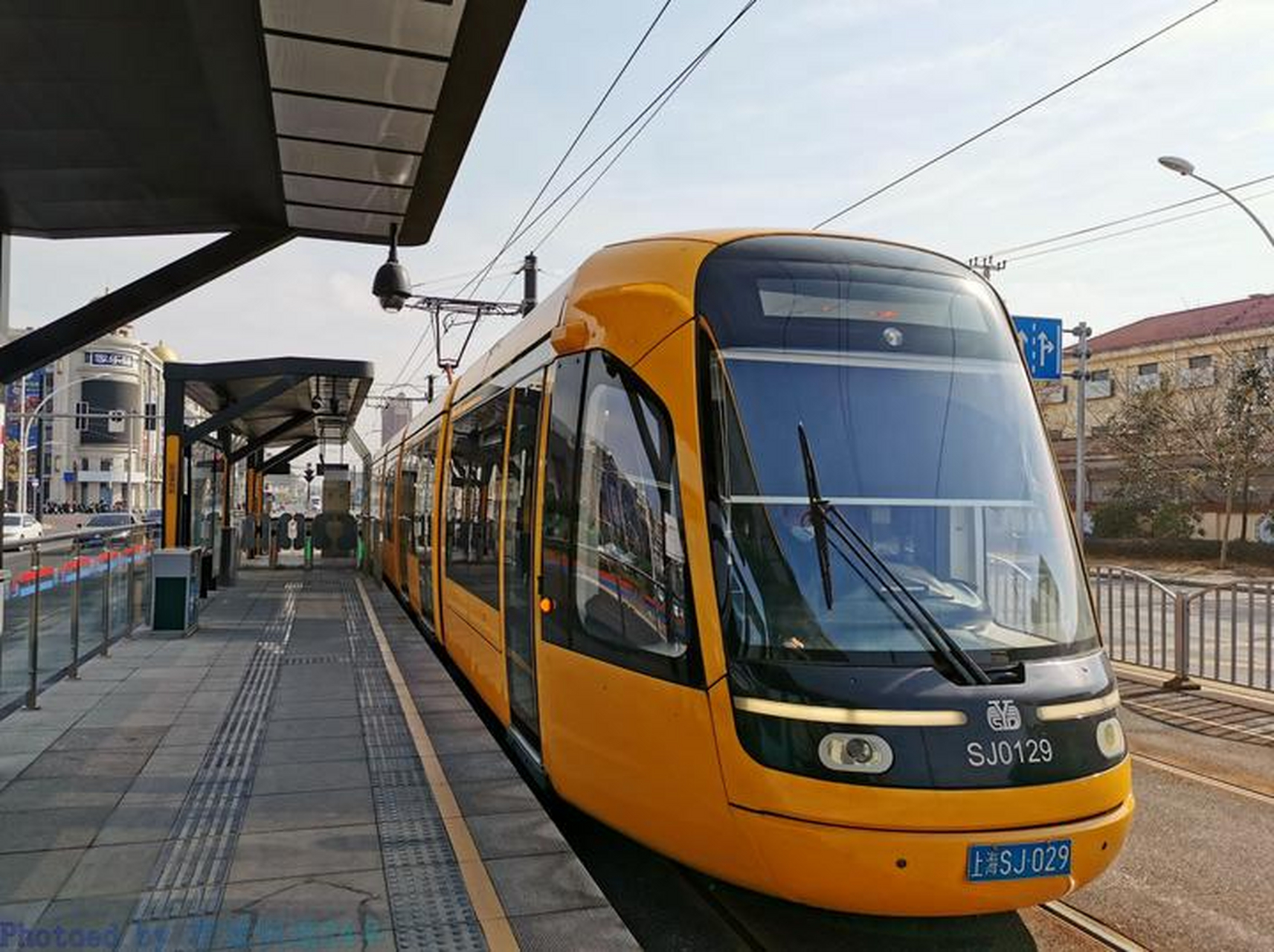 上海张江有轨电车退役,松江有轨电车继续跑.