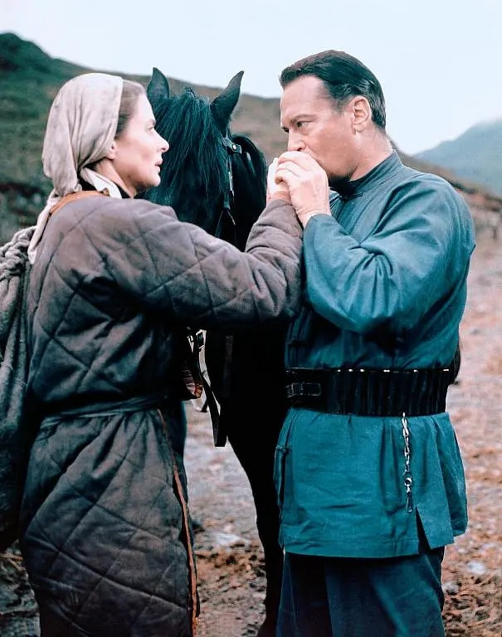 《六福客栈》电影,一位被历史遗忘的女传教士,格拉迪是一名非常虔诚的