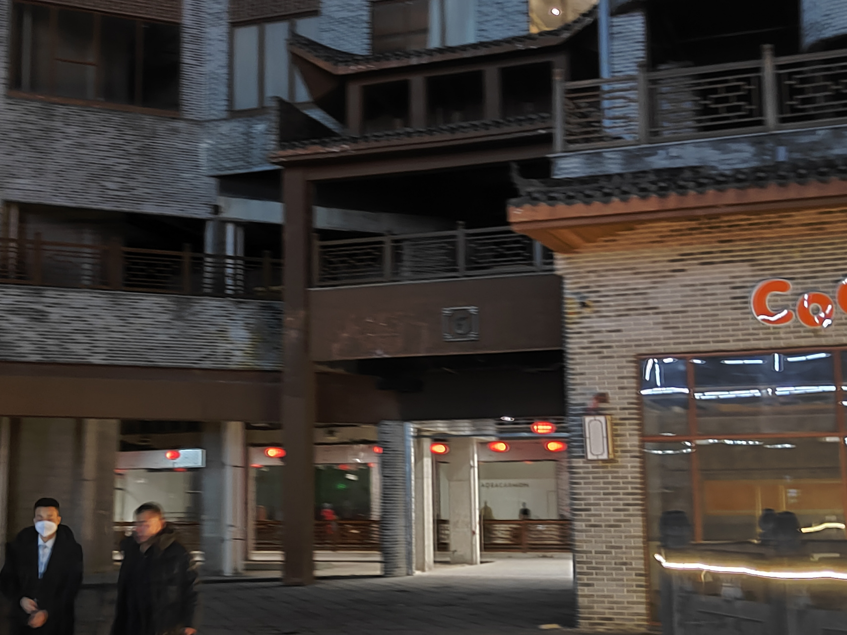 阳朔戏楼  阳朔昔日热闹的戏楼,因这几年疫情影响,已不再是人满西楼!