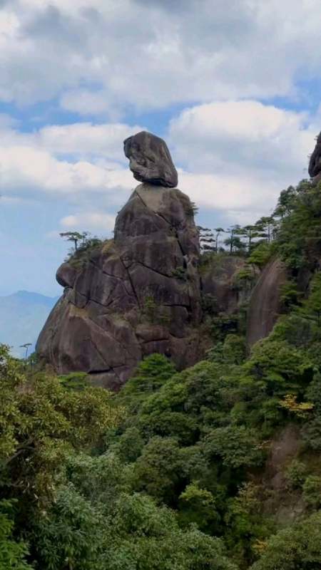 三清山神女峰,一个美丽的传说-度小视