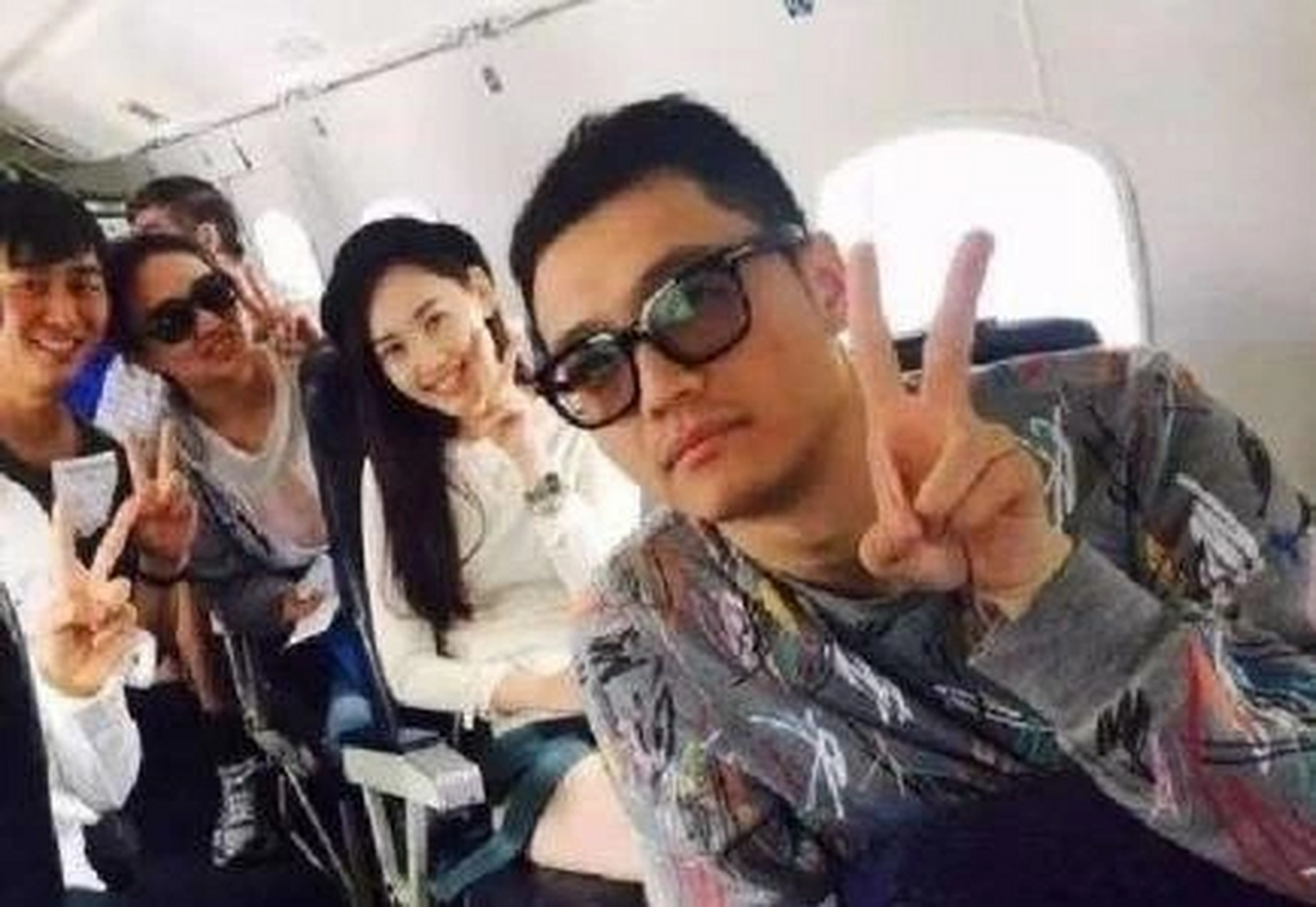 王宝强前经纪人宋喆出狱,微博@马蓉他出狱的消息,可惜马蓉现在都不