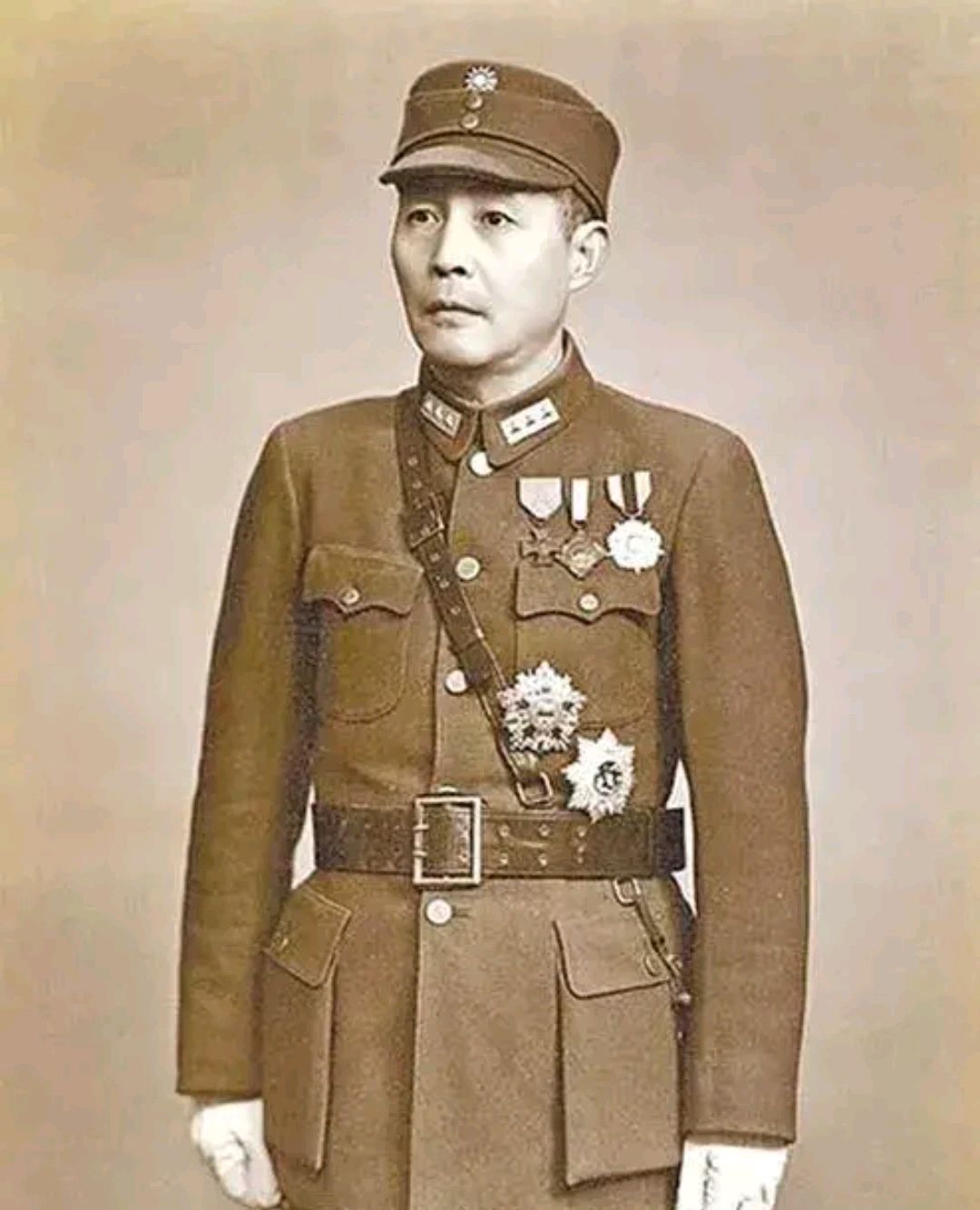 民国历史趣事:军阀钱大钧艳福不浅,娶了姐妹花