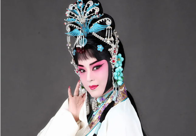 京剧名家姜亦珊早早离开,王奕謌发文送别,同行之间更多惺惺相惜