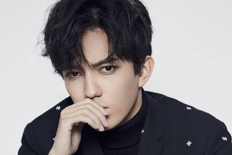 国外粉丝投票选出"2021百大亚洲美男",第一名有点出人意料