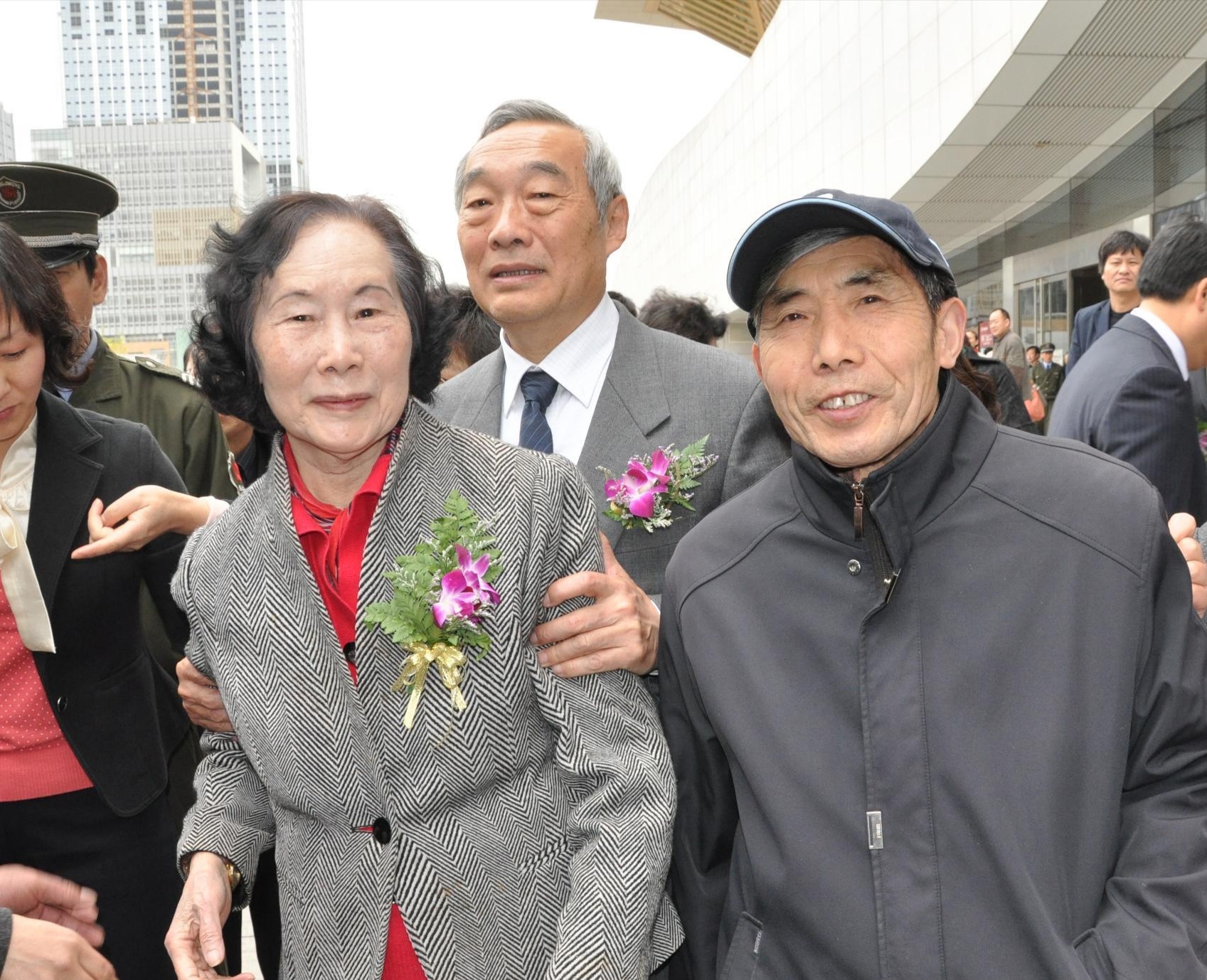 杜佳驹作品赏析——徐庆平(徐悲鸿之子)