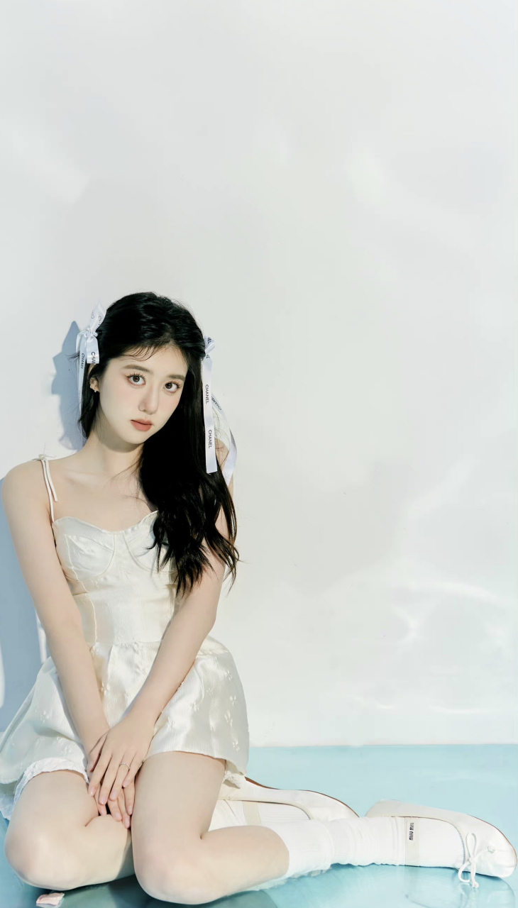 李凯馨甜美小清新壁纸组图 #李凯馨