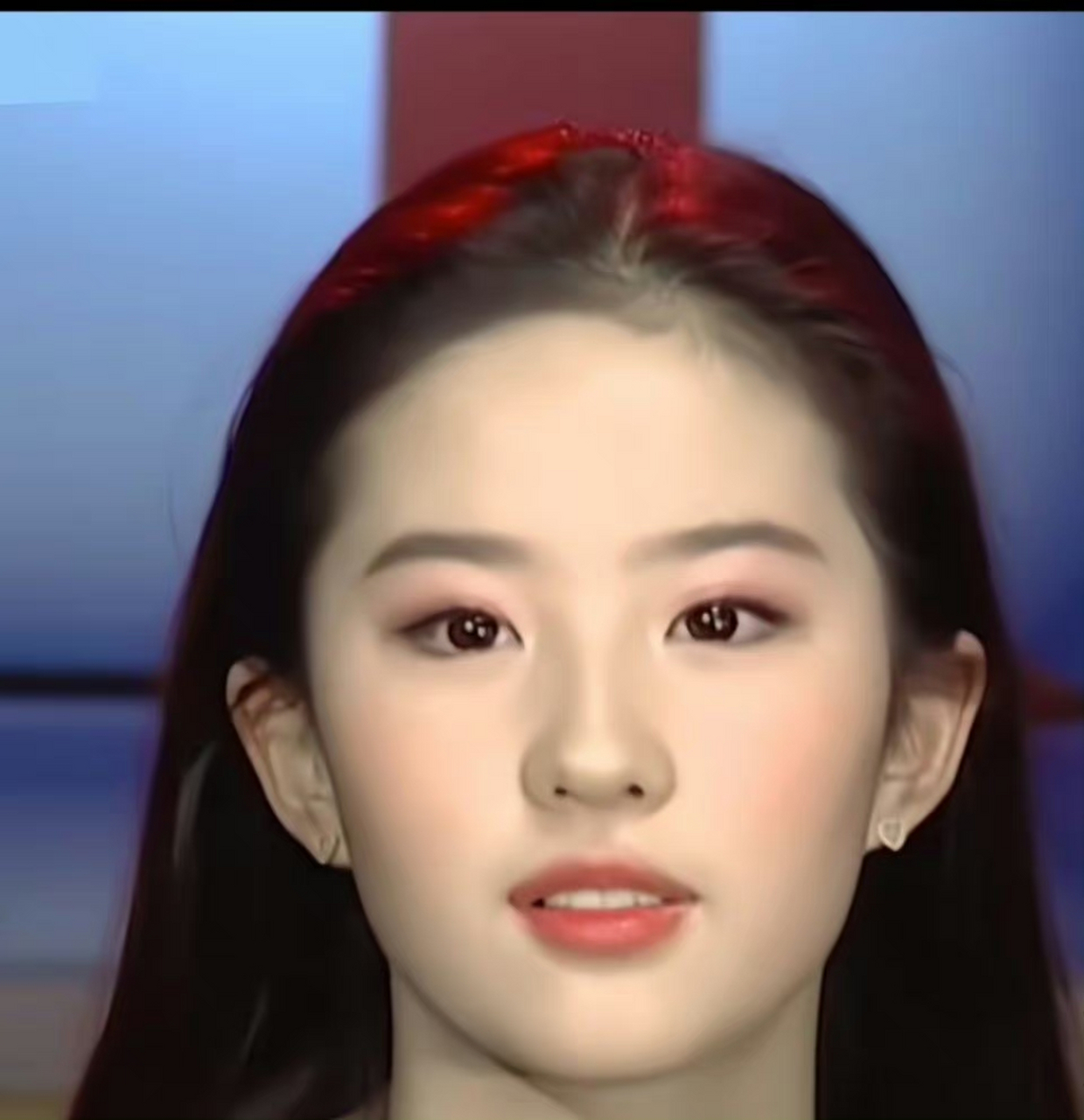 刘亦菲头骨和五官,面部骨骼都是精致的,这才是顶级大美人.
