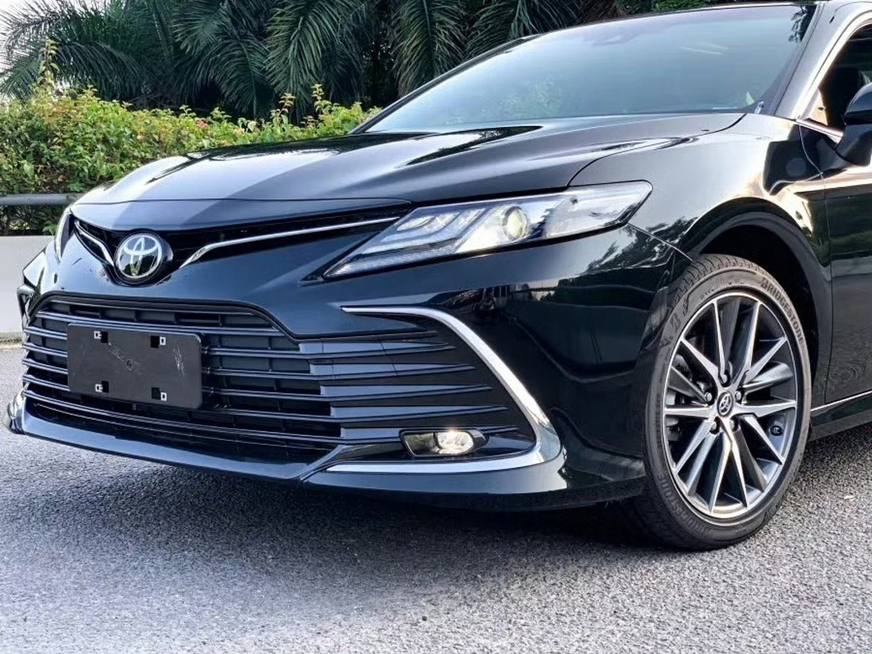 就拿20w的轿车来讲吧,丰田凯美瑞和本田雅阁这两款车,为啥销量就一直