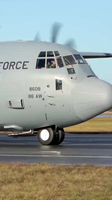 被称为"魔改之王"c130大力神运输机,究竟有多强悍?-度小视